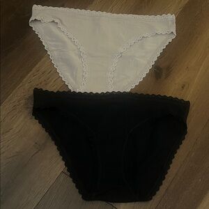 Bundle X 2 beige & black Woman, bikini Bottoms, Victorias Secret brand new with